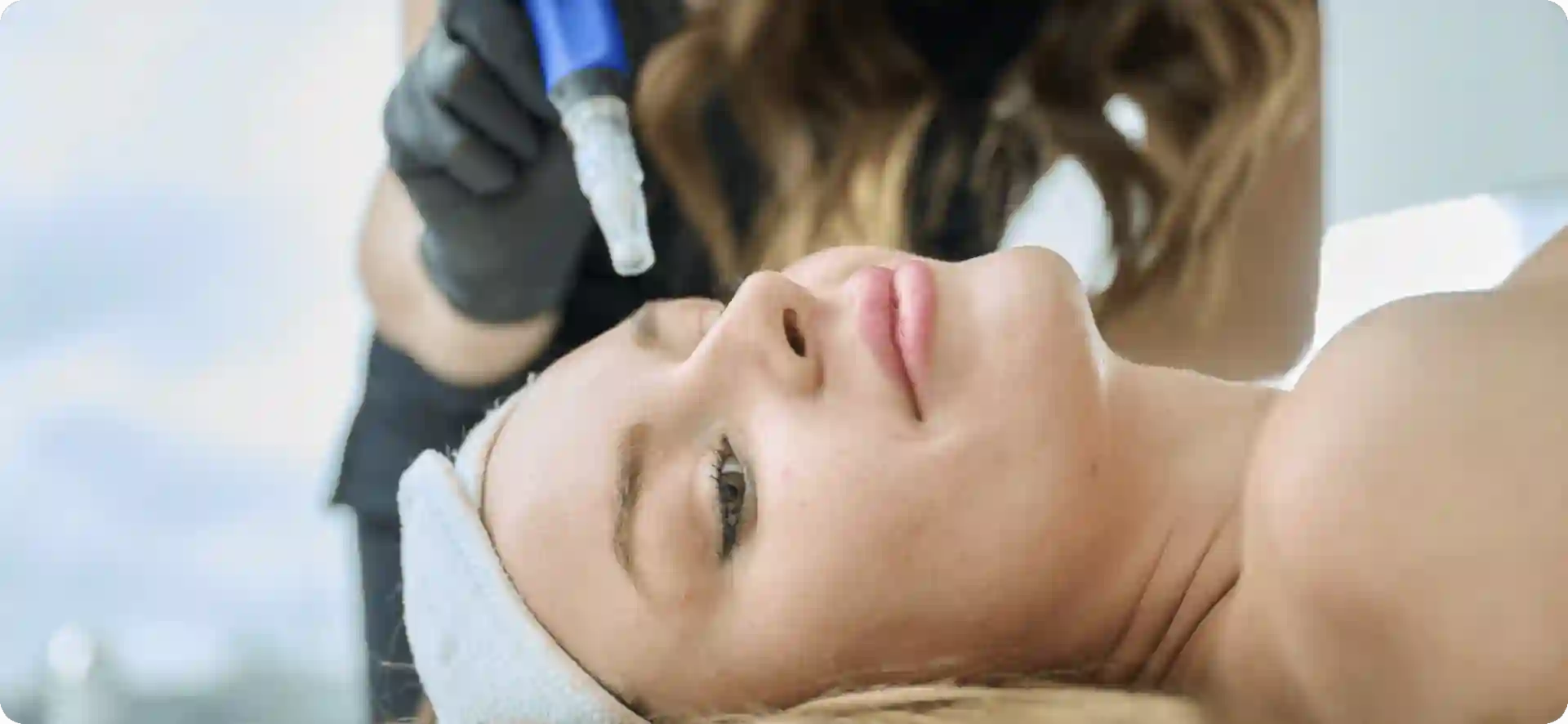 How Do Microneedles Trigger New Collagen and Elastin in Loose Skin Swadlincote?
